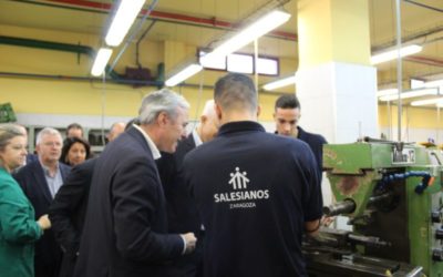 El alcalde de Zaragoza,  Jorge Azcón visita el colegio de Salesianos Zaragoza