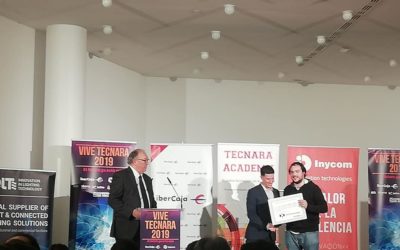 Javier González, antiguo alumno de Desarrollo de Aplicaciones Multiplataforma recibe el Premio al mejor expediente de #fp de informática