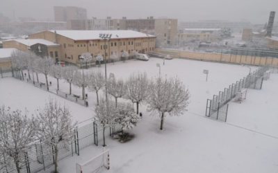 Filomena tiñe de blanco los patios del colegio