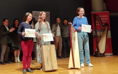 Julia, de 1º de Secundaria ganadora del Primer Premio en el Concurso Arpa Plus