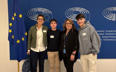 Alumnos de Salesianos Zaragoza visitan el Parlamento Europeo de la mano de la eurodiputada Rosa Serrano