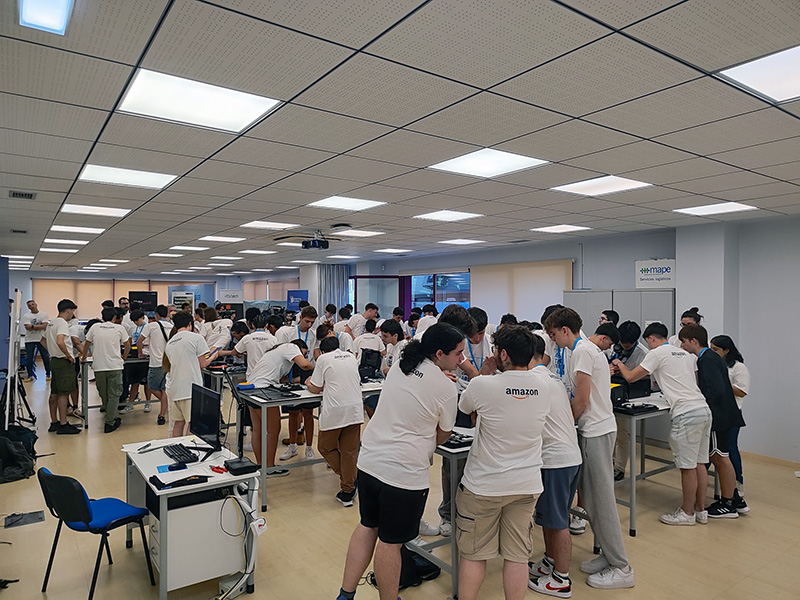 Final del campeonato AWS TECH TALENT ARENA: gran papel del alumnado de Salesianos Zaragoza
